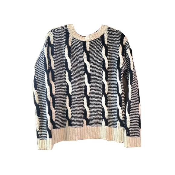 Chic Black and Cream Cable Sweater Size M Cabincore - Picture 3 of 7